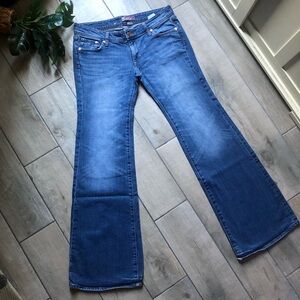 H&M y2k fit flary- low rise, exaggerated flared leg blue jeans. Size 30 x 32